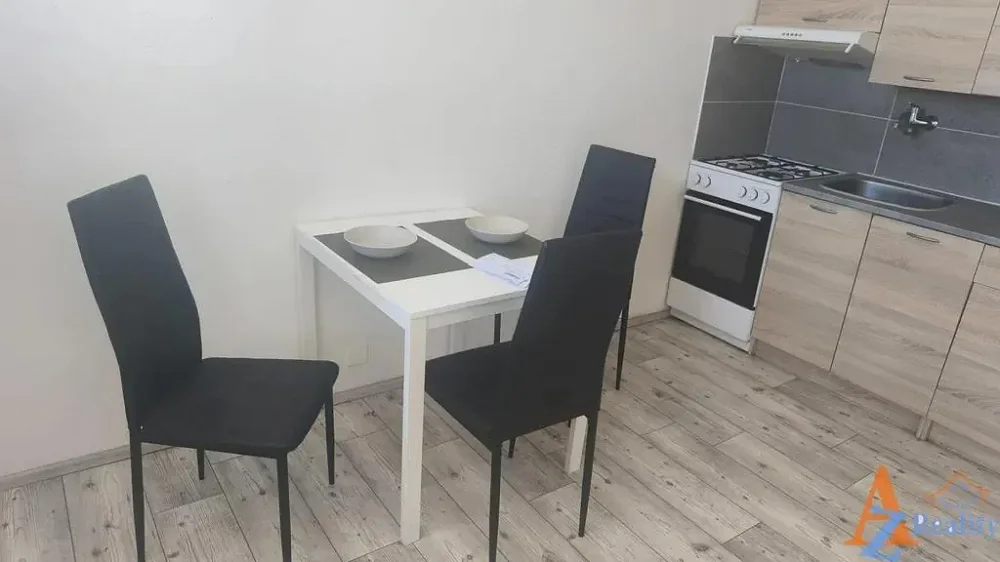 1+1, 17. listopadu, Chomutov, Ústecký kraj