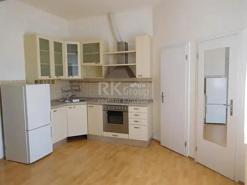 1+1, Žitomírská, Praha 10 - Vršovice