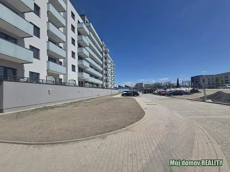 2+kk, Arnošta Staňka, Hlavní město Praha