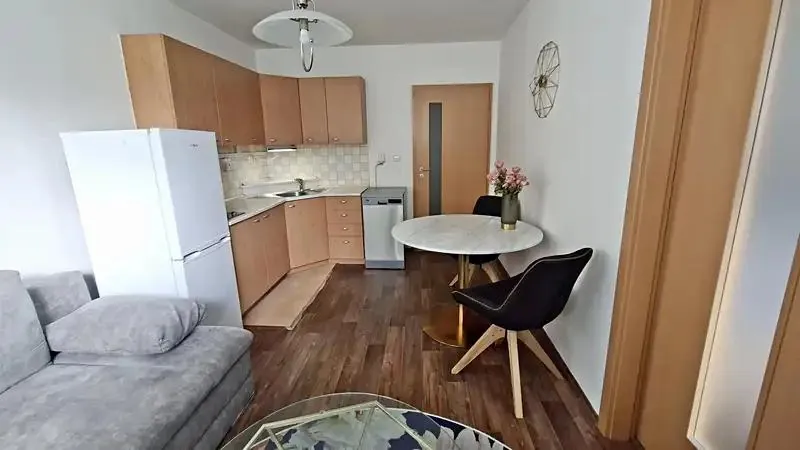 2+kk, Bryksova, Praha 9 - Černý Most