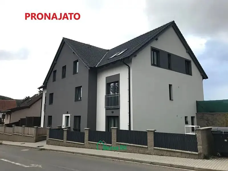1+kk, Kladenská, Hýskov, Beroun, Středočeský kraj