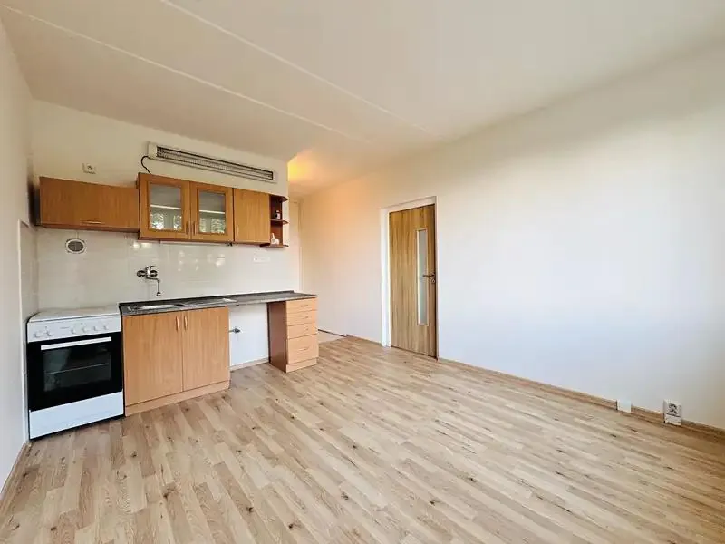 1+1, Zadní Vinohrady, Chomutov, Ústecký kraj