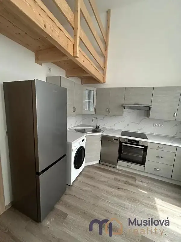 1+kk, Myslbekova, Teplice, Ústecký kraj