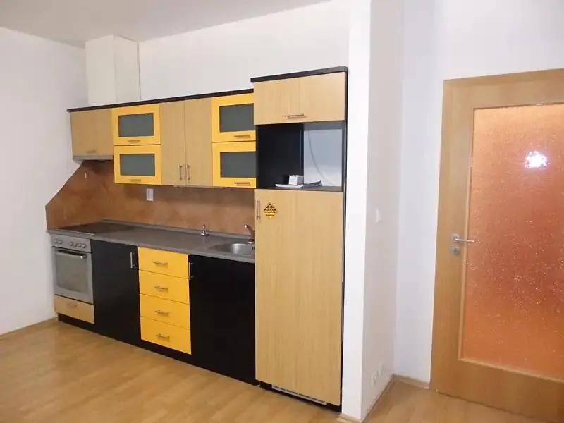 1+kk, Na hroudě, Praha 10 - Strašnice
