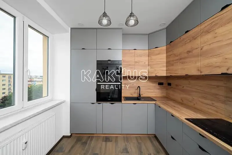 2+1, Nálepkovo náměstí, Ostrava-město, Moravskoslezský kraj