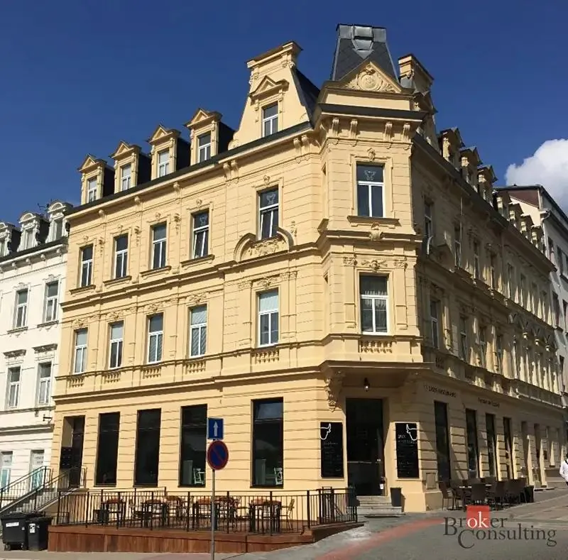 3+1, náměstí Dr. M. Horákové, Karlovy Vary, Karlovarský kraj