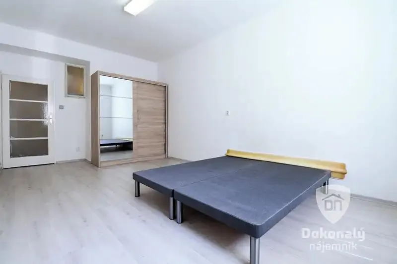 1+1, Husinecká, Praha 3 - Žižkov