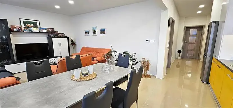 2+kk, Vrázova, Rajhrad, Brno-venkov, Jihomoravský kraj