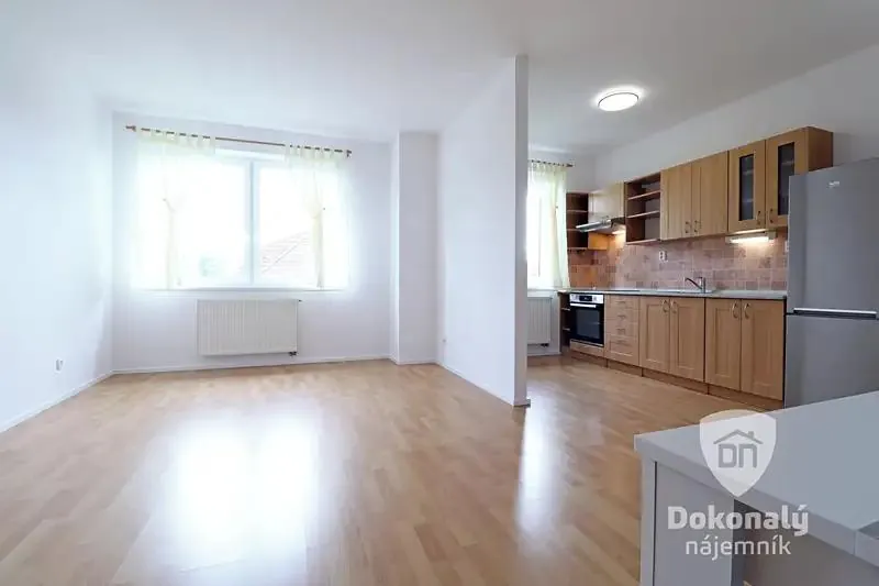 2+kk, Revoluční, Šestajovice, Praha-východ, Středočeský kraj