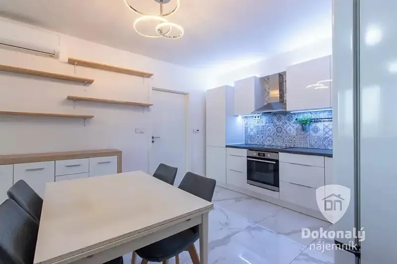 2+kk, Zelenohorská, Praha 8 - Bohnice