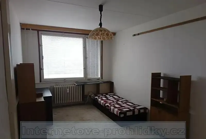 pokoj, Krajanská, Praha 4 - Újezd u Průhonic