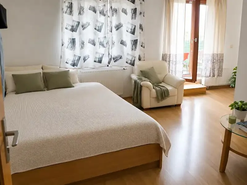 2+kk, Roháčova, Praha 3 - Žižkov