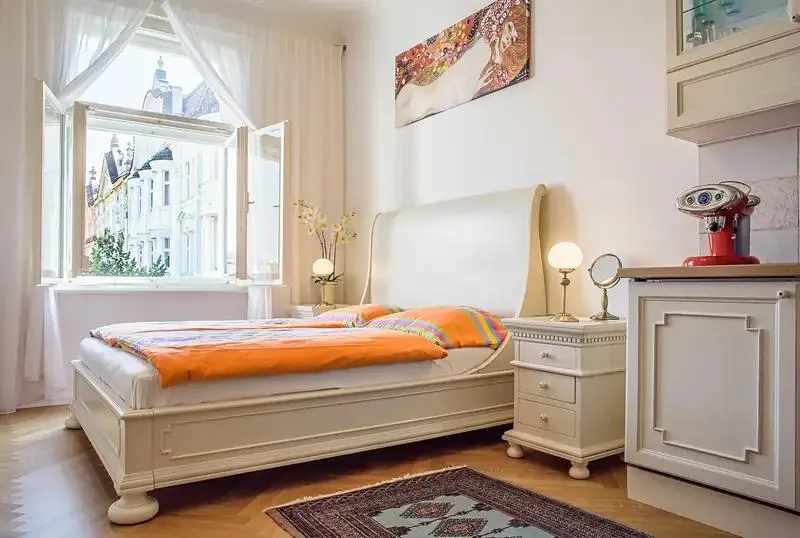 1+kk, náměstí Bratří Synků, Praha 4 - Nusle