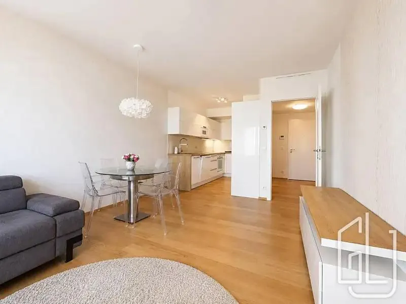 2+kk, Hodonínská, Praha 4 - Michle