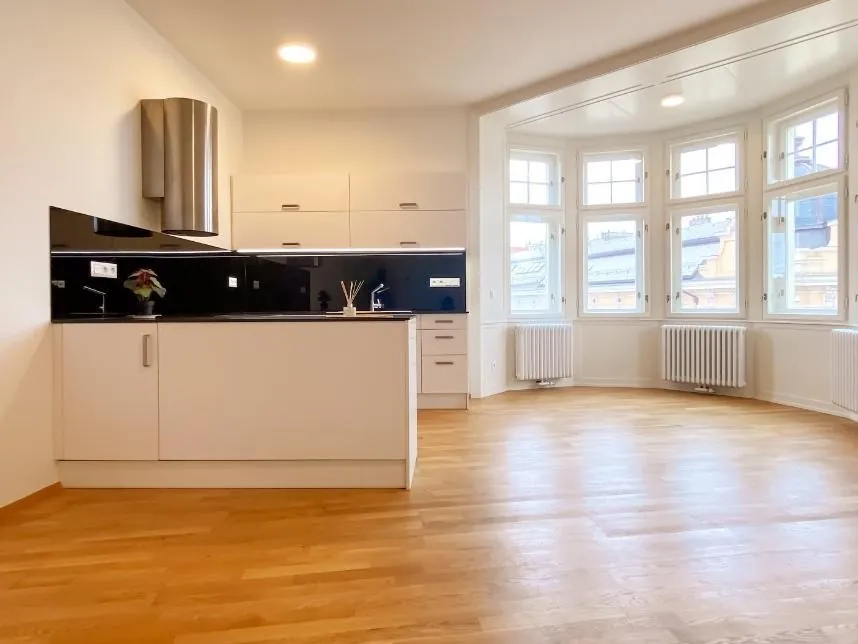 2+kk, Ovenecká, Praha 7 - Holešovice