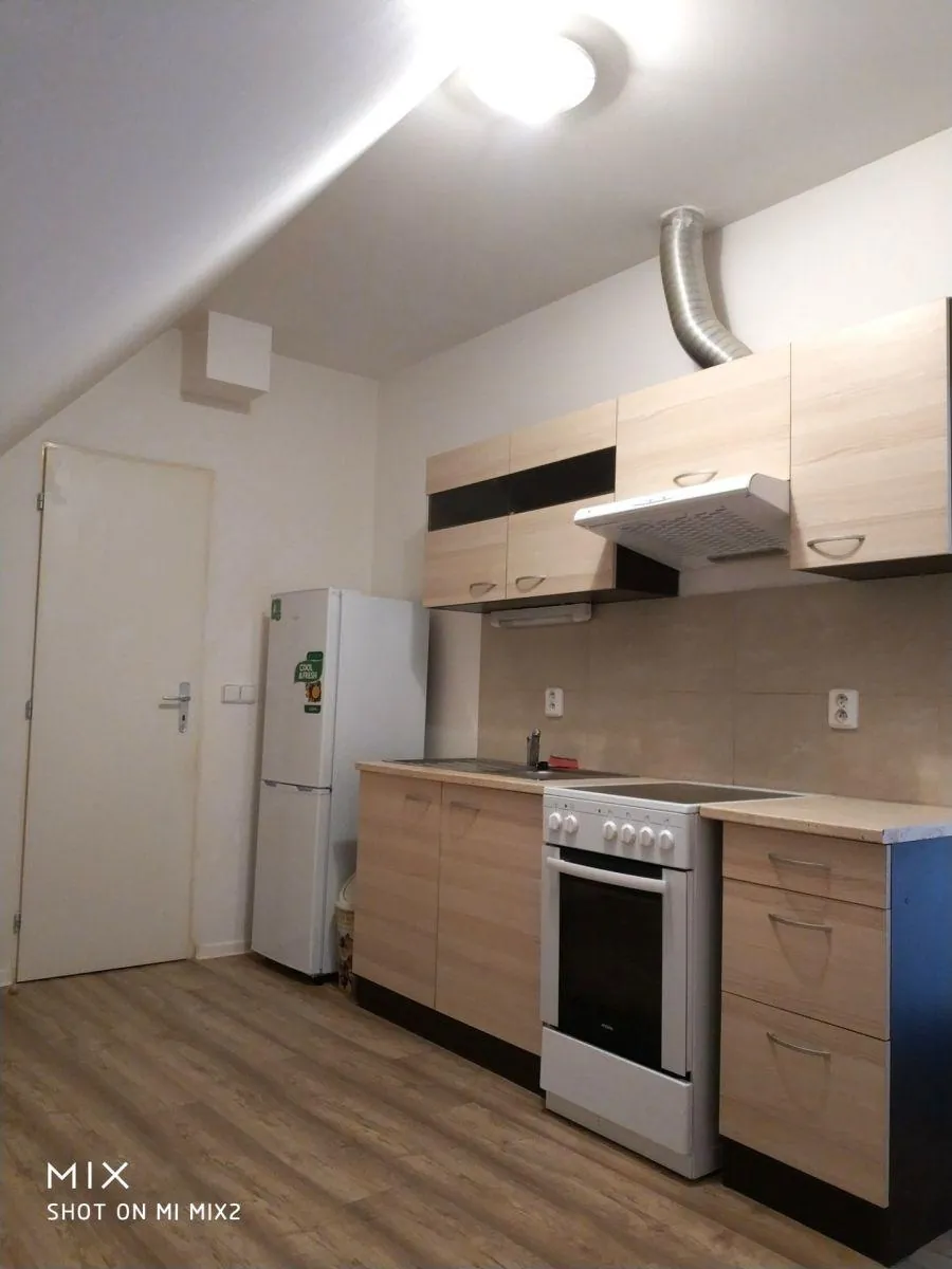 1+1, Čsl. armády, Hostivice, Praha-západ, Středočeský kraj