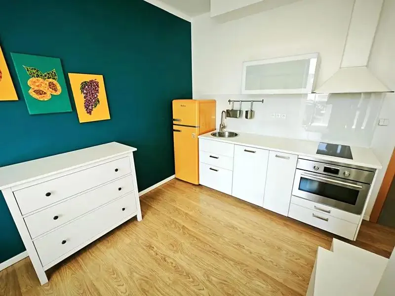1+kk, V závětří, Praha 7 - Holešovice