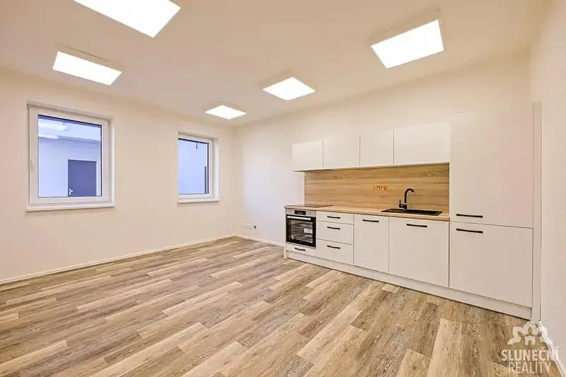 1+kk, Nádražní, Uherské Hradiště, Zlínský kraj