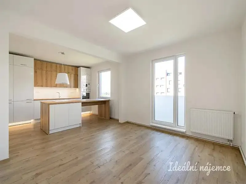 4+kk, Bryksova, Praha 9 - Černý Most