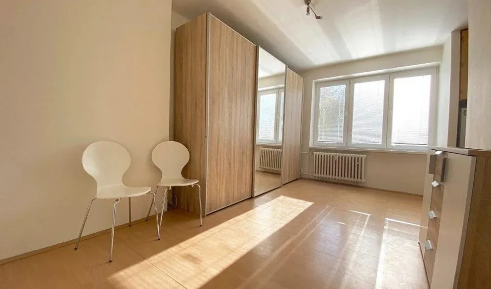 1+kk, Michelangelova, Praha 10 - Strašnice