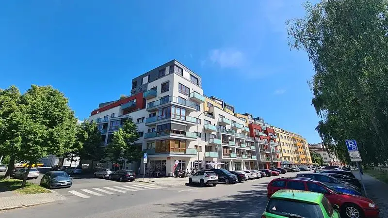 2+kk, Nedvědovo náměstí, Praha 4 - Podolí