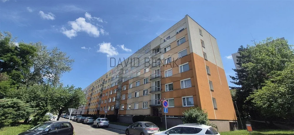 1+1, Šantrochova, Hradec Králové, Královéhradecký kraj