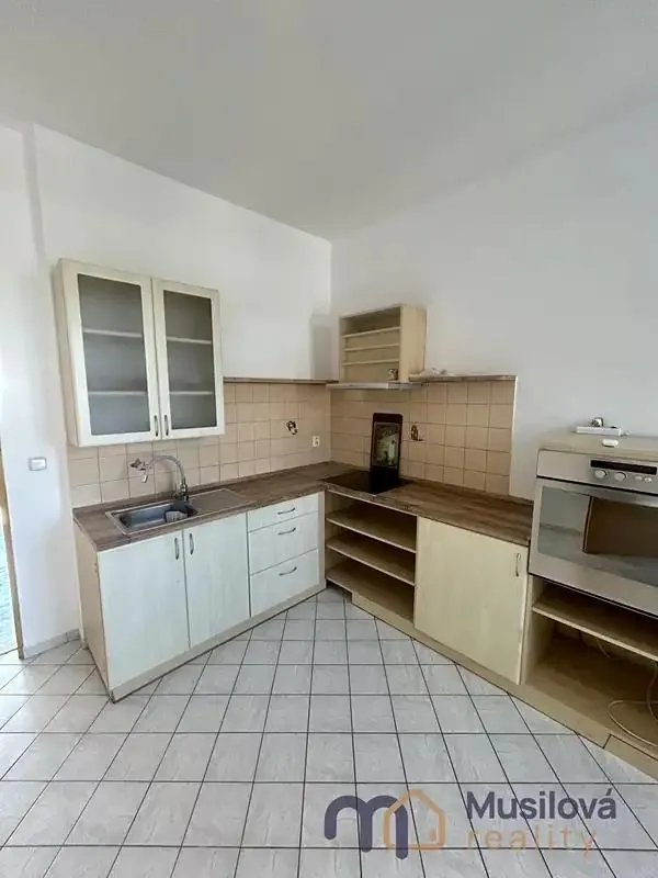 2+1, Brožíkova, Teplice, Ústecký kraj