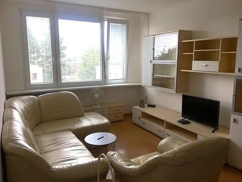 2+kk, Zárybská, Praha 9 - Prosek