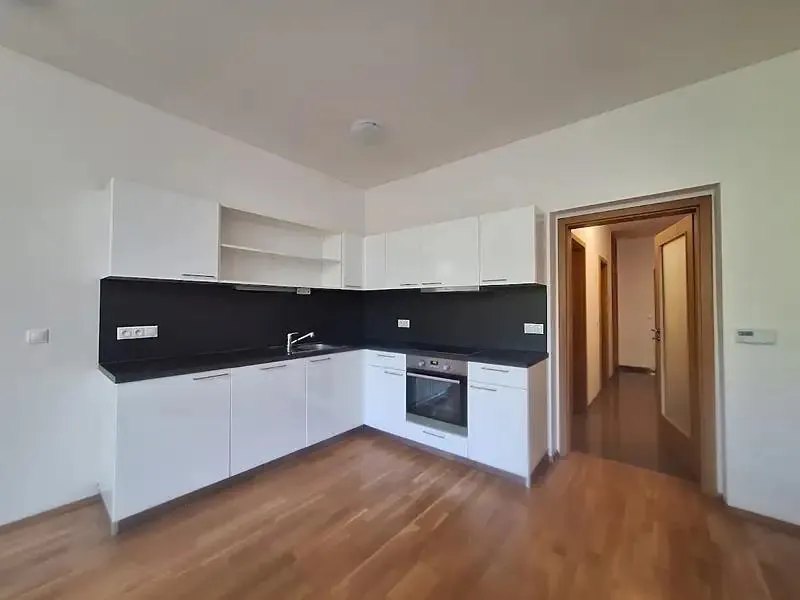 2+kk, Jaurisova, Praha 4 - Nusle