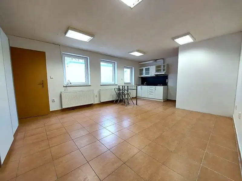 1+kk, Hlavní, Vranovice, Brno-venkov, Jihomoravský kraj