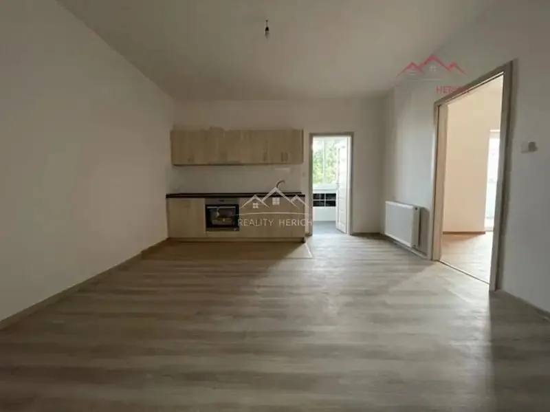 1+1, Ruská, Chomutov, Ústecký kraj