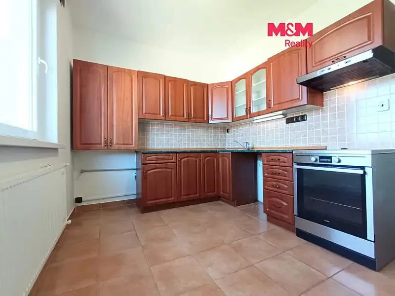 4+1, Vikova, Slaný, Kladno, Středočeský kraj