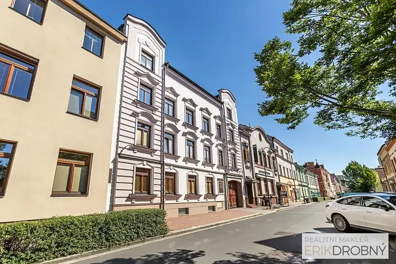 4+1, Hronovická, Pardubice, Pardubický kraj
