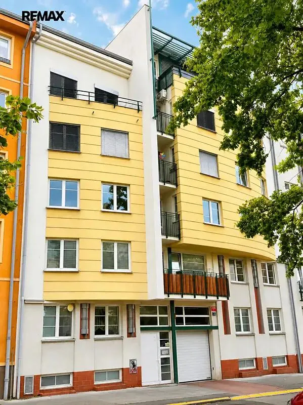 2+kk, Kašparovo náměstí, Praha 8 - Libeň