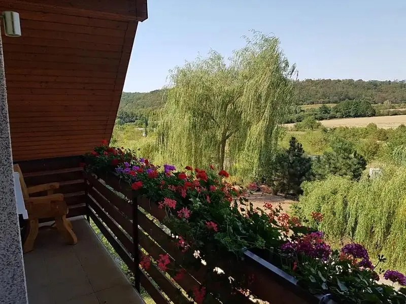 3+kk, Mezouň, Beroun, Středočeský kraj