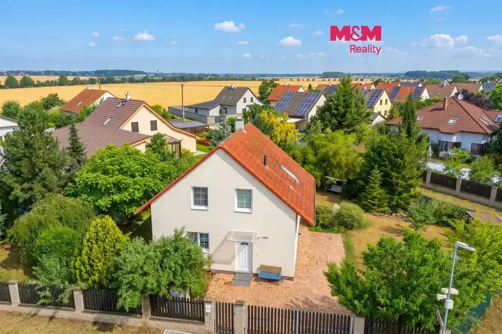 5+kk, Kostelecká, Mratín, Praha-východ, Středočeský kraj