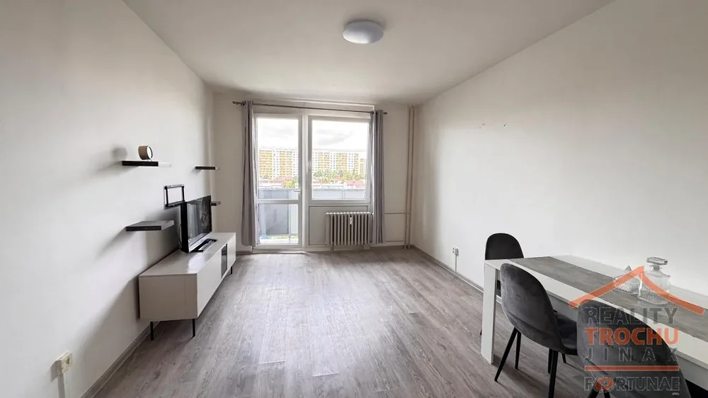 1+kk, Brožíkova, Hradec Králové, Královéhradecký kraj