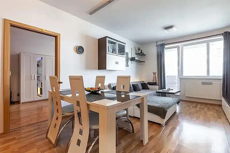 2+kk, Herlíkovická, Praha 9 - Kbely