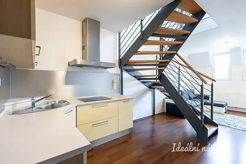 2+kk, Pod Nouzovem, Praha 9 - Kbely