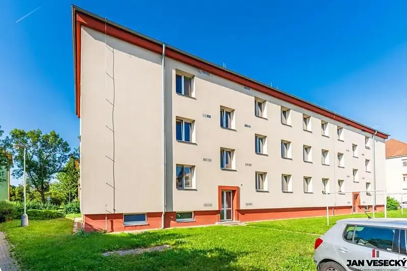 2+kk, Projekt Luštěnická (Praha 9 - Kbely)