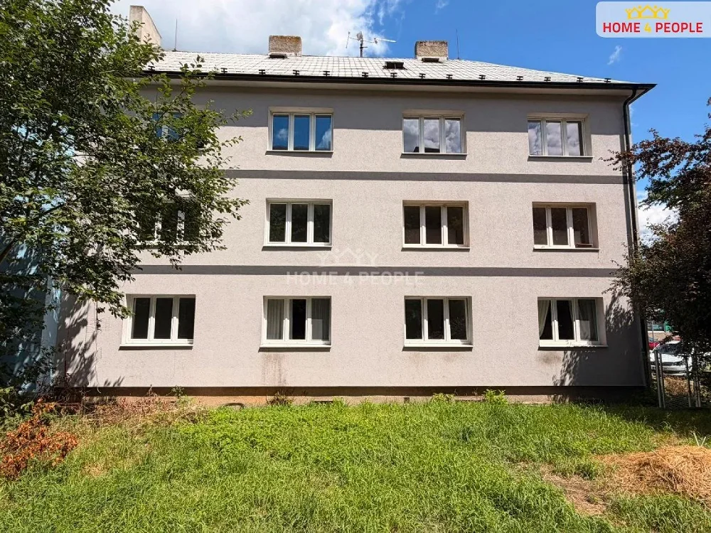 2+1, Závodu míru, Karlovy Vary, Karlovarský kraj