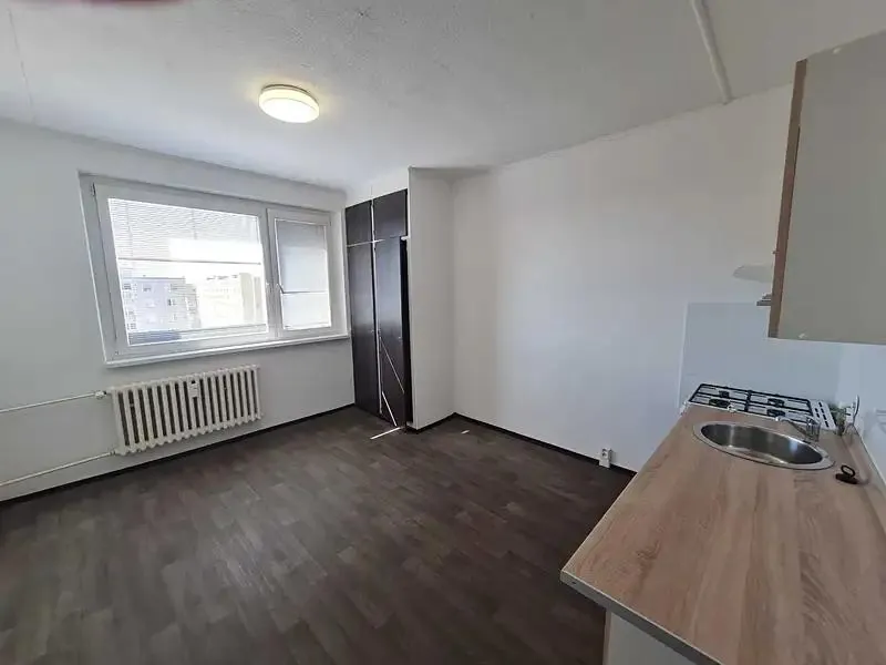 1+1, Tkalcovská, Jirkov, Chomutov, Ústecký kraj