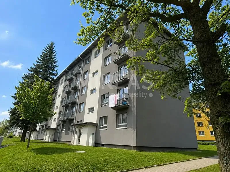 2+kk, Spojovací, Milovice, Nymburk, Středočeský kraj