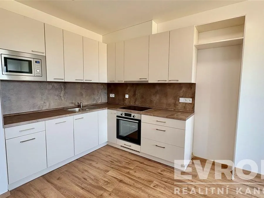 2+kk, Jiráskovo nám., Prostějov, Olomoucký kraj