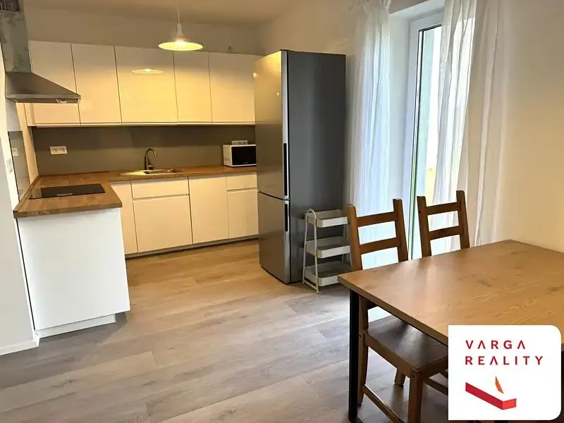1+kk, Bratří Bendů, Benátky nad Jizerou, Mladá Boleslav, Středočeský kraj