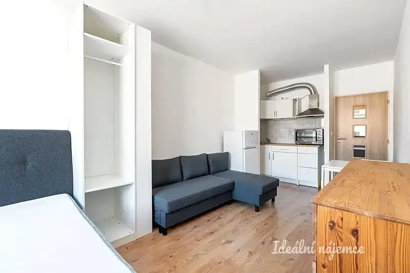 1+kk, Hnězdenská, Praha 8 - Troja