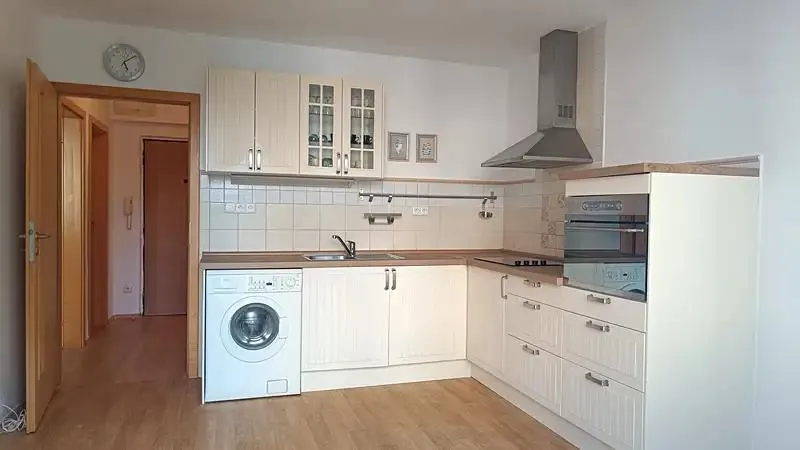 2+kk, Vysocká, Hradec Králové, Královéhradecký kraj