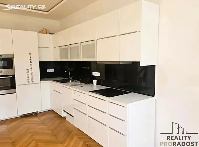 4+kk, Ke Kotlářce, Praha 5 - Košíře