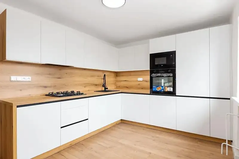 1+1, Edisonova, Ostrava-město, Moravskoslezský kraj