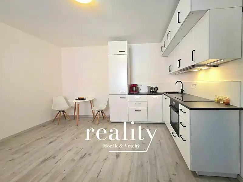 2+kk, Dukelských hrdinů, Hlubočky, Olomouc, Olomoucký kraj